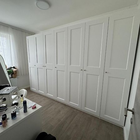 Qozyroom Machelen Luaran gambar